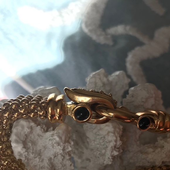 Gorgeous 18k gold plated, with embellished clamp - Picture 3 of 12